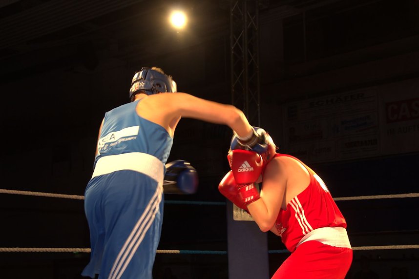 Boxnacht in der Ballspielhalle in Nordhausen
