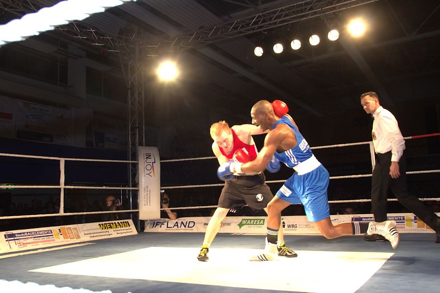 Boxnacht in der Ballspielhalle in Nordhausen