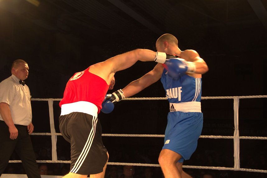 Boxnacht in der Ballspielhalle in Nordhausen