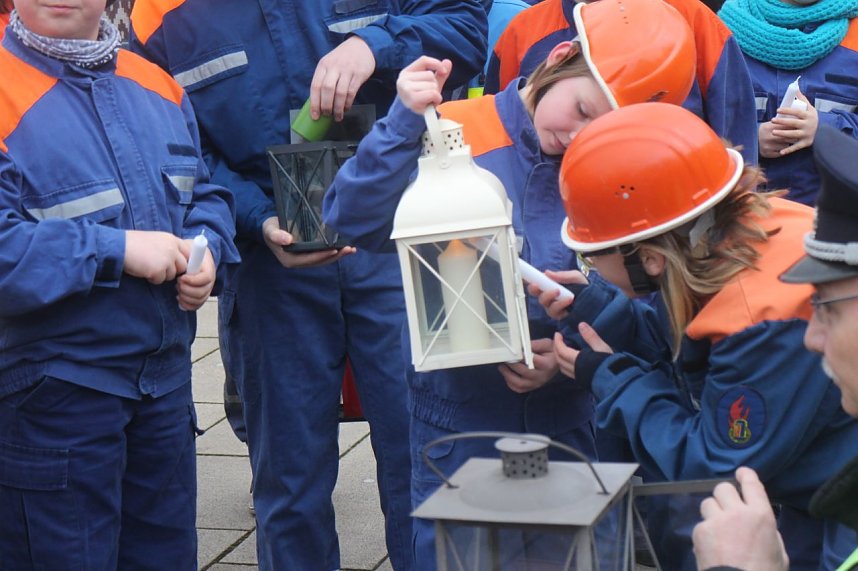 Das Friedenslicht aus Bethlehem ging heute auch in Nordhausen von Hand zu Hand