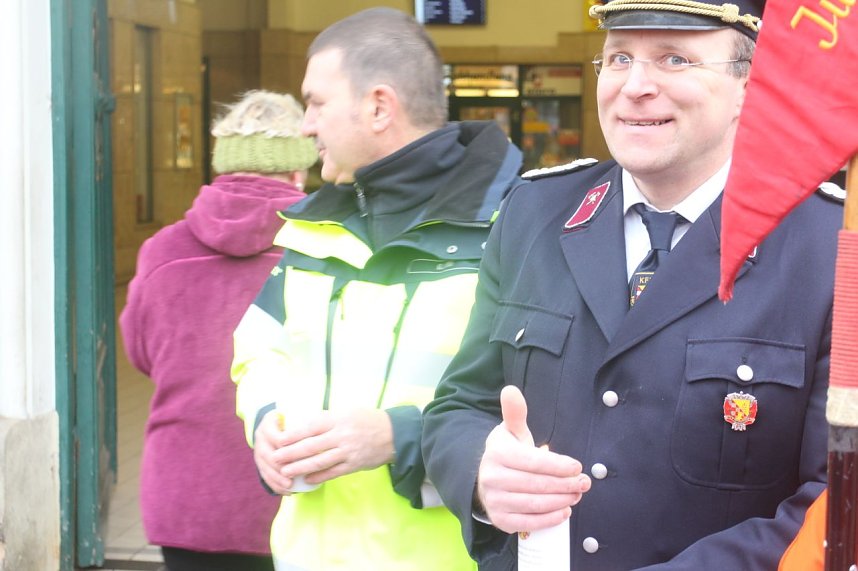 Das Friedenslicht aus Bethlehem ging heute auch in Nordhausen von Hand zu Hand