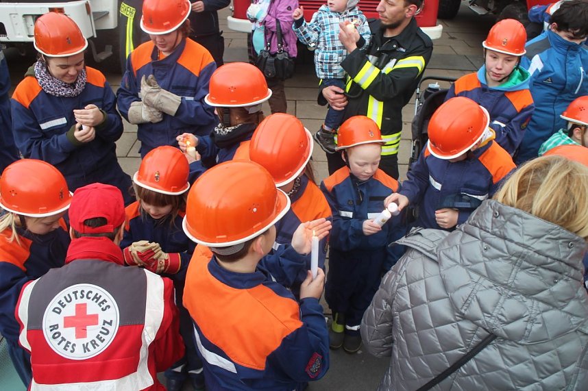 Das Friedenslicht aus Bethlehem ging heute auch in Nordhausen von Hand zu Hand