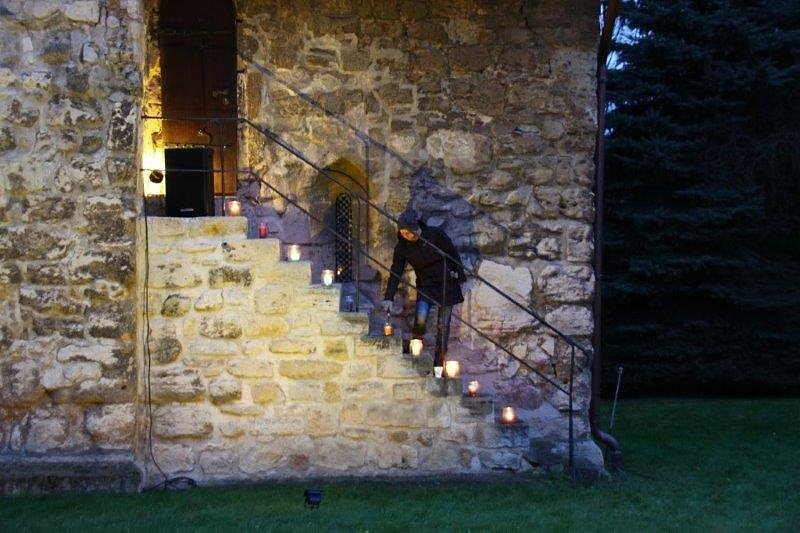 Weihnachtsmarkt in Obergebra bei Blitz und Donner