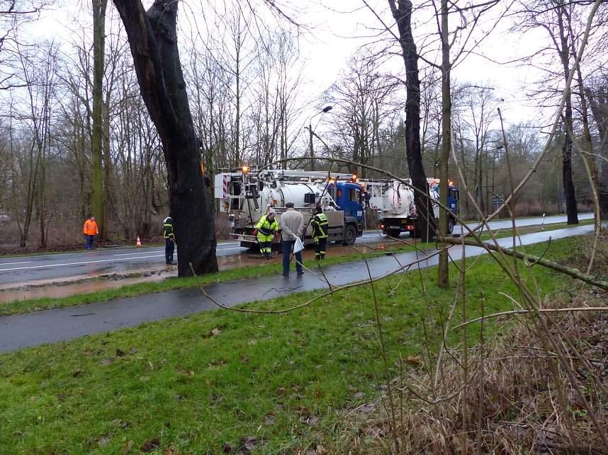 Parkallee &uuml;berflutet