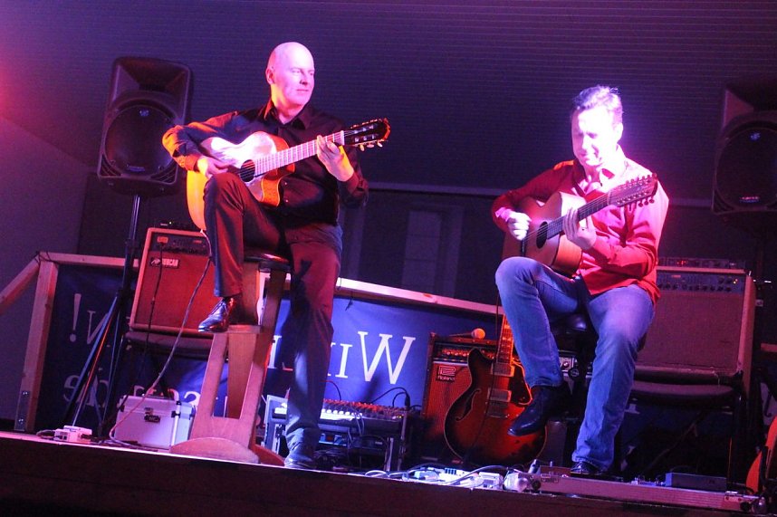 Das Dresdner Duo "Hands on Strings" er&ouml;ffnete heute die Nordh&auml;user Jazzsaison 2015