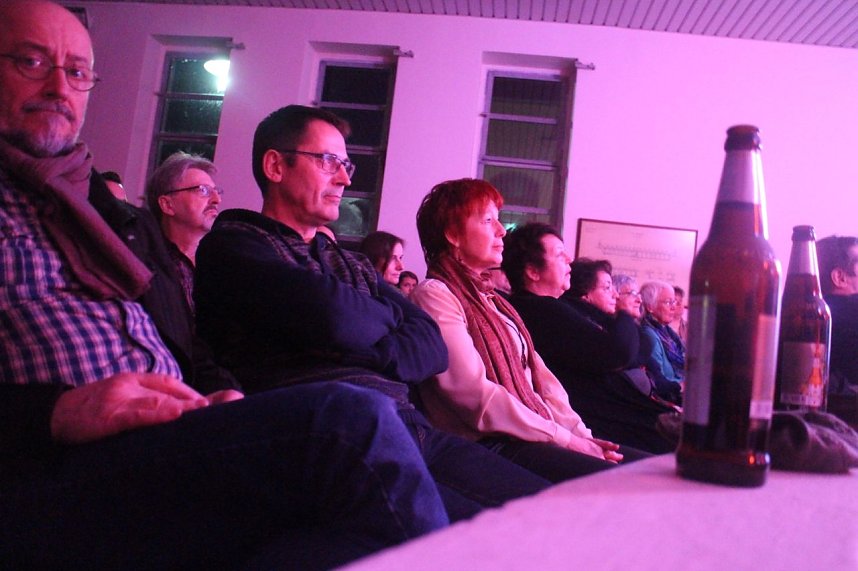 Das Dresdner Duo "Hands on Strings" er&ouml;ffnete heute die Nordh&auml;user Jazzsaison 2015