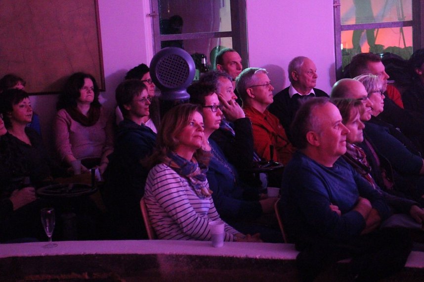 Das Dresdner Duo "Hands on Strings" er&ouml;ffnete heute die Nordh&auml;user Jazzsaison 2015