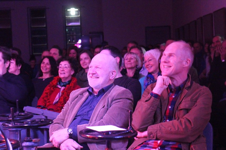 Das Dresdner Duo "Hands on Strings" er&ouml;ffnete heute die Nordh&auml;user Jazzsaison 2015