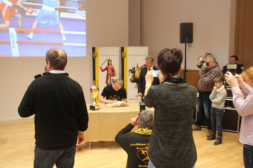 Die Boxer des Nordh&auml;user Sportvereins wurden heute im B&uuml;rgerhaus geehrt