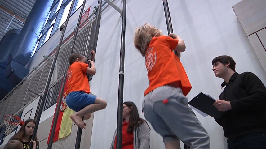 Kindergartensporttag in der Nordh&auml;user Wiedigsburghalle