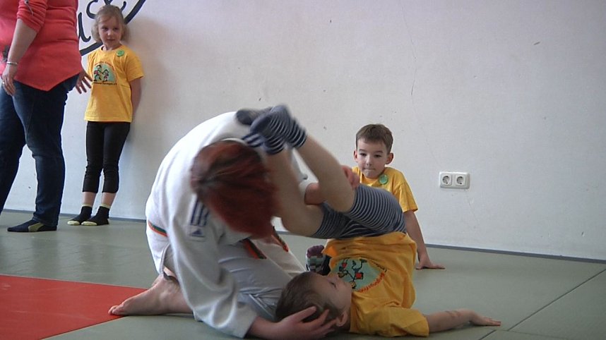 Kindergartensporttag in der Nordh&auml;user Wiedigsburghalle