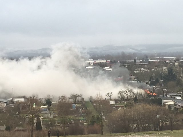 Feuer in Kleingartenanlage