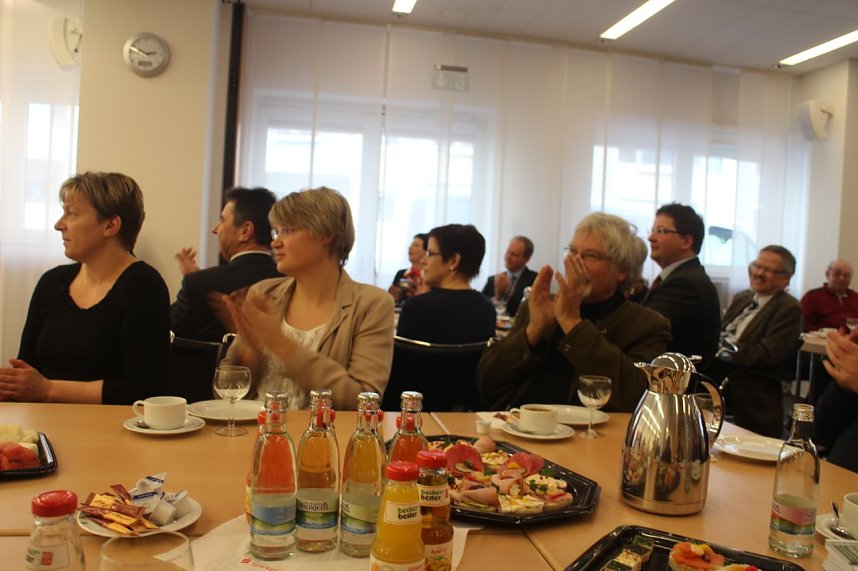 In der Kreissparkasse Nordhausen konnten sich heute 14 Vereine &uuml;ber finanzielle Unterst&uuml;tzung freuen