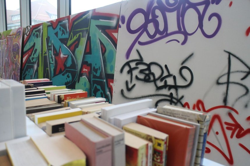 Die Graffiti Werke, die derzeit in der Nordh&auml;user Bibliothek zu sehen sind, werden demn&auml;chst versteigert