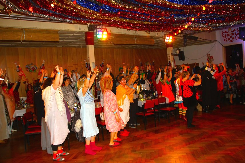 M&auml;nnerballett on Tour