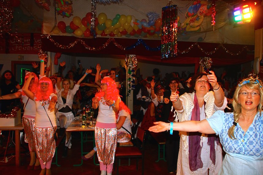 M&auml;nnerballett on Tour