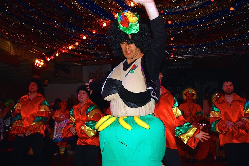 M&auml;nnerballett on Tour