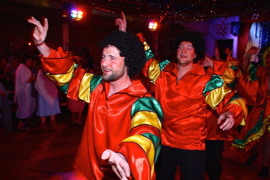 M&auml;nnerballett on Tour