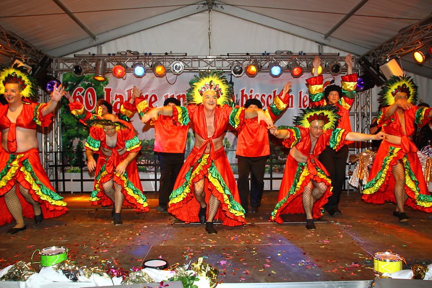 M&auml;nnerballett on Tour