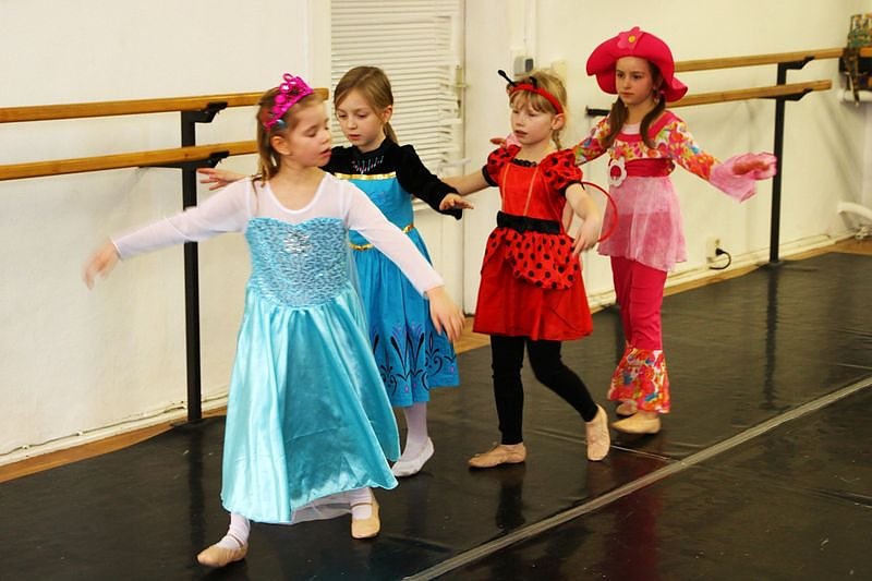 Gro&szlig;er Spa&szlig; f&uuml;r die kleinen T&auml;nzerinnen