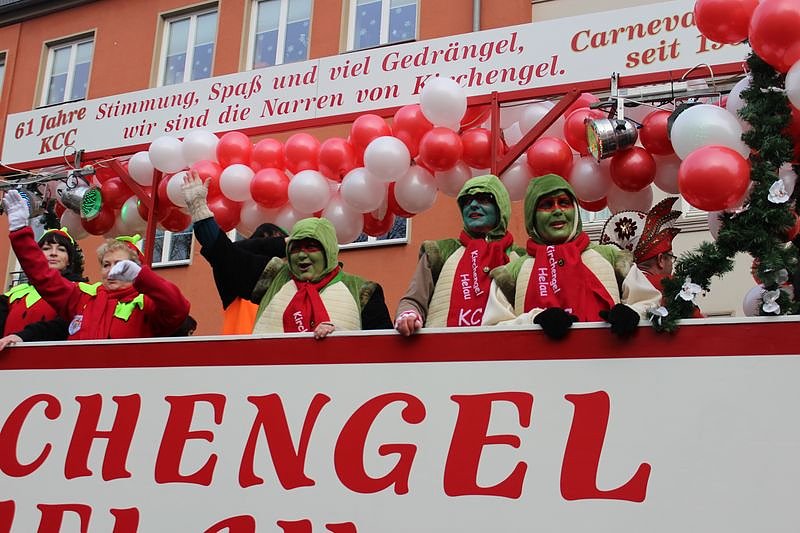 N&auml;rrinnen und Narren zogen durch Sondershausen (1)