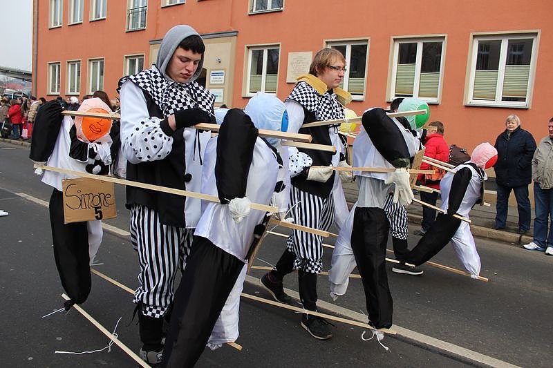 N&auml;rrinnen und Narren zogen durch Sondershausen (1)