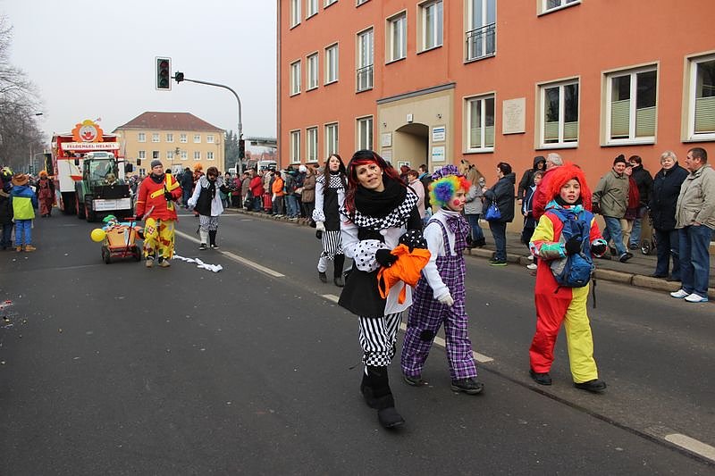 N&auml;rrinnen und Narren zogen durch Sondershausen (1)