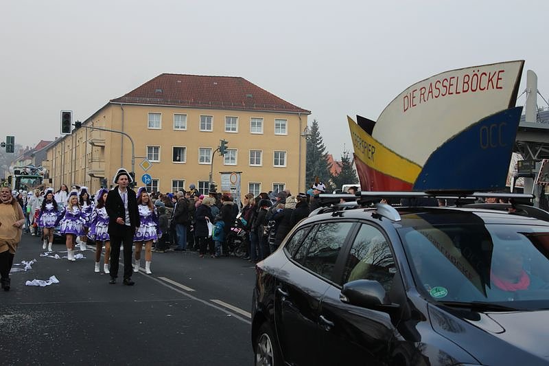 N&auml;rrinnen und Narren zogen durch Sondershausen (1)
