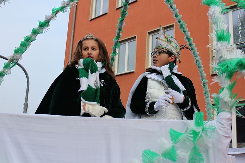 N&auml;rrinnen und Narren zogen durch Sondershausen (2)