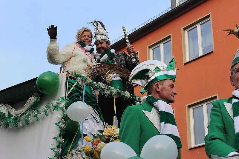 N&auml;rrinnen und Narren zogen durch Sondershausen (2)
