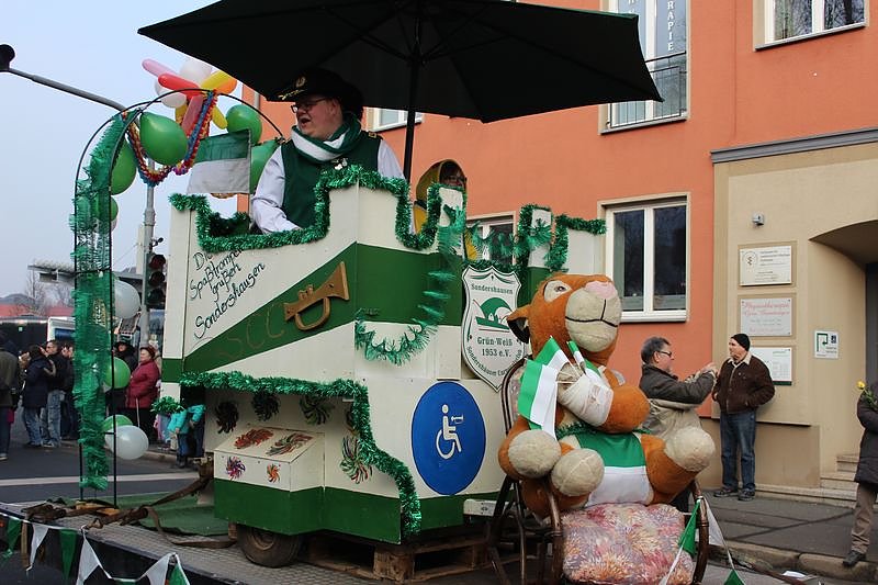 N&auml;rrinnen und Narren zogen durch Sondershausen (2)