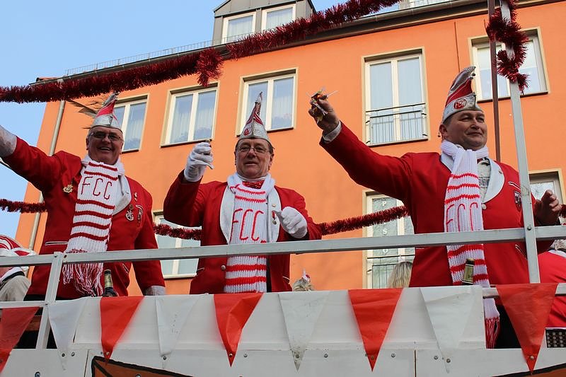 N&auml;rrinnen und Narren zogen durch Sondershausen (2)