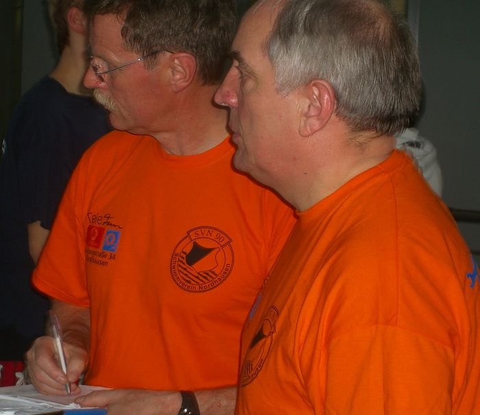 Um die Wette geschwommen