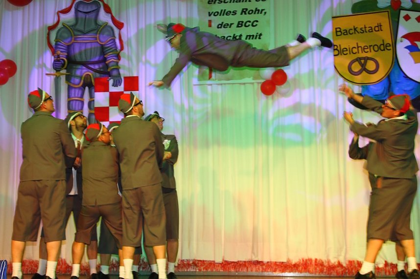 Zum 8. M&auml;nnerballettwettbewerb des BCC im Bleicher&ouml;der Kulturhaus sollte es zum Kopf an Kopf Tanzen kommen