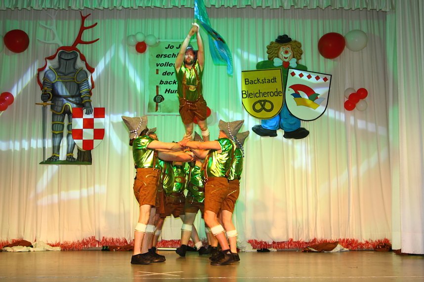 Zum 8. M&auml;nnerballettwettbewerb des BCC im Bleicher&ouml;der Kulturhaus sollte es zum Kopf an Kopf Tanzen kommen