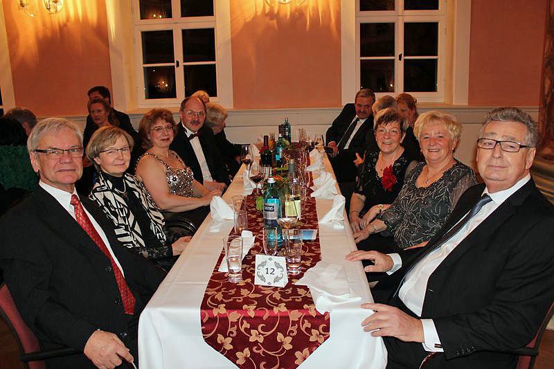 nnz/kn: Ballgefl&uuml;ster mit Premiere