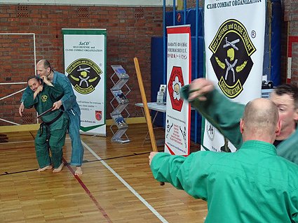 Gefragte Selbstverteidigung