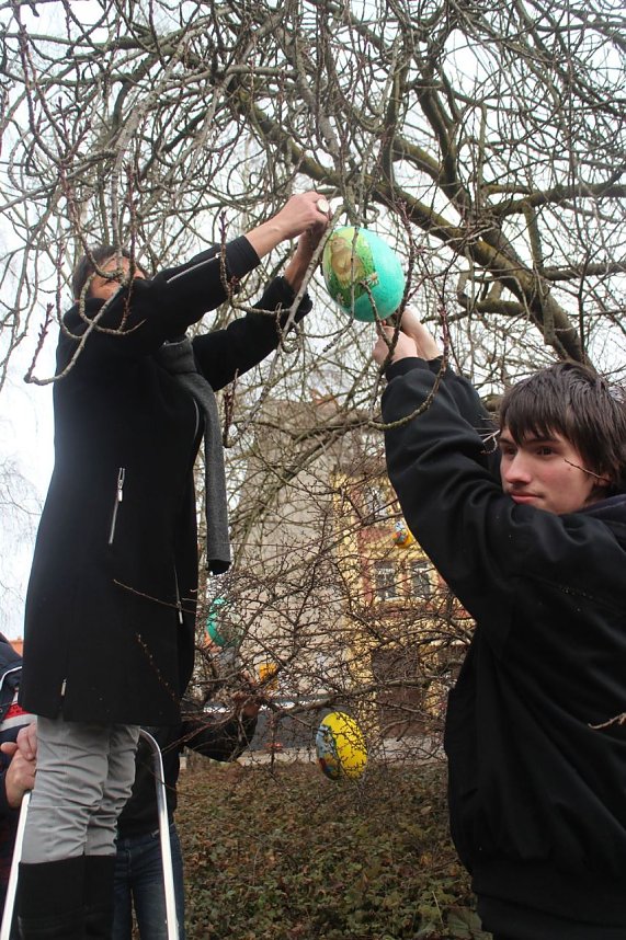 Der erste Brunnen ist geschm&uuml;ckt - das Nordh&auml;user Meerpferdchen verzierten die Sch&uuml;lerinnen und Sch&uuml;ler des F&ouml;rderzentrums Pestalozzi
