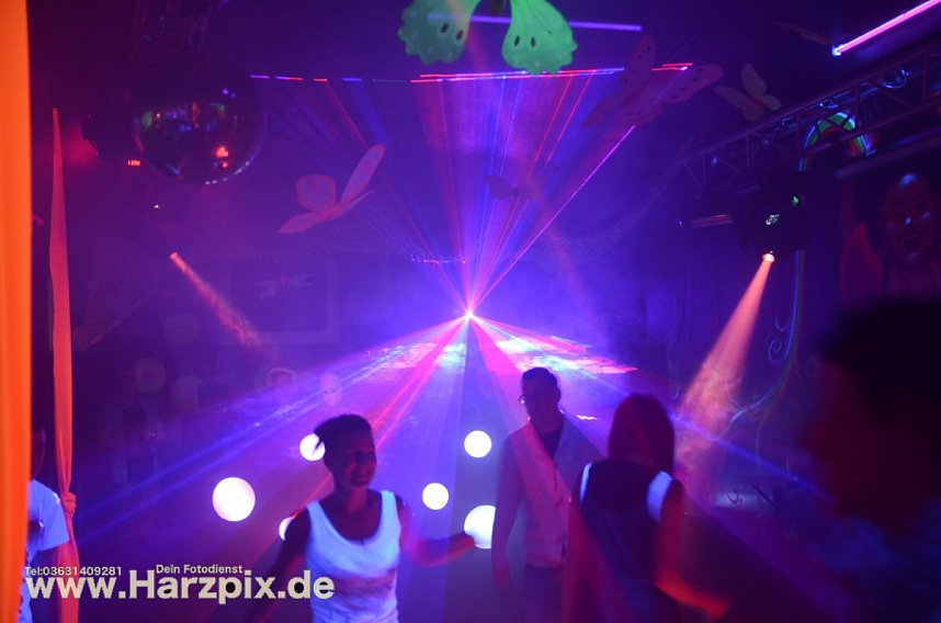 Houseverliebt im Club Buddha