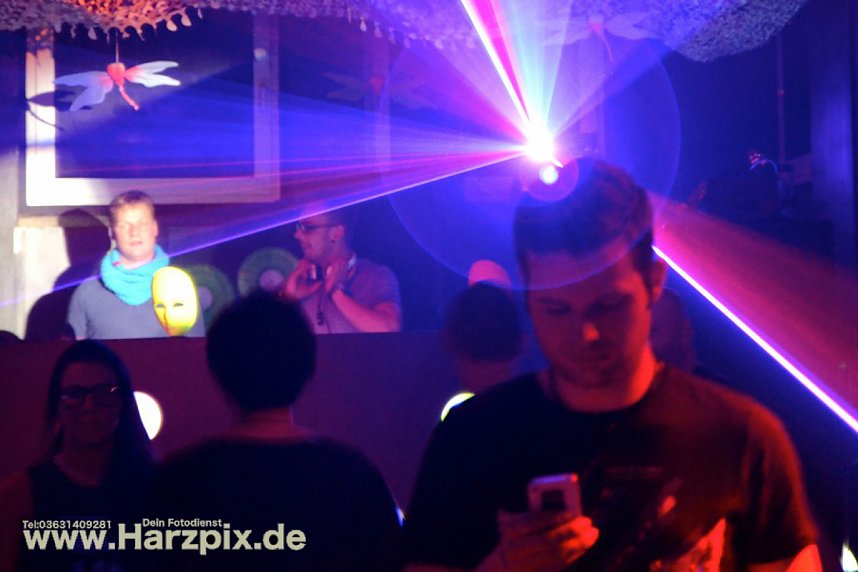 Houseverliebt im Club Buddha