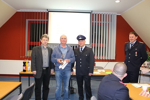 Die Feuerwehr Neustadt-Osterode blickte zur&uuml;ck auf das vergangene Jahr und ehrte verdienstvolle Mitglieder
