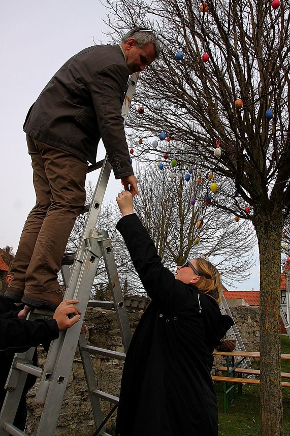 Ostereierallee in Obergebra