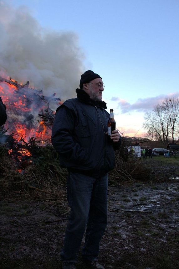 Osterfeuer in Herreden