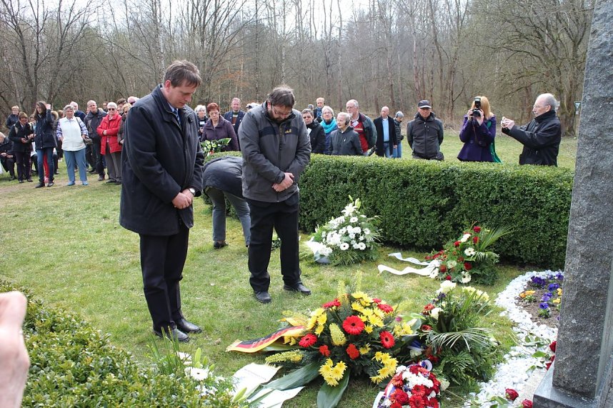 Gedenken zum 70. Jahrestag der Befreiung des Au&szlig;enlagers Ellrich-Julius H&uuml;tte