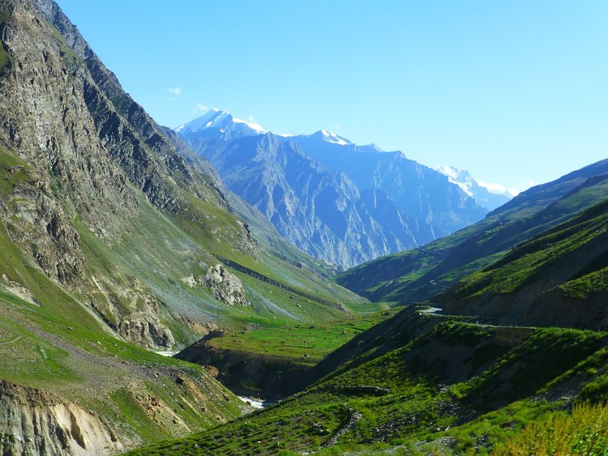 Heilige Orte und heilende Mantras - dar&uuml;ber wird Daniela Wolf am Freitag im Nordh&auml;user Weltladen berichten