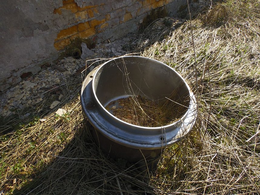 Der Treue Nachbarteich - die h&auml;ssliche Seite