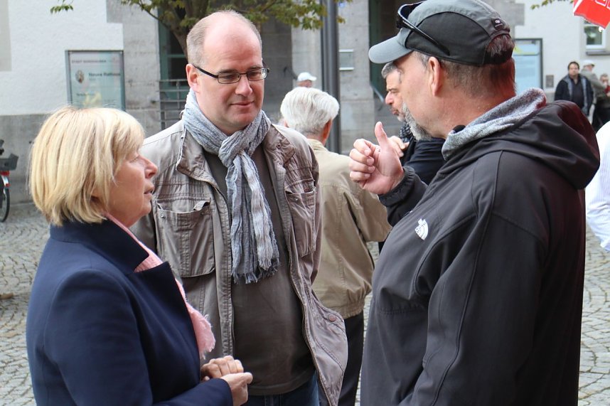 1. Mai Kundgebung auf dem Nordh&auml;user Rathausplatz