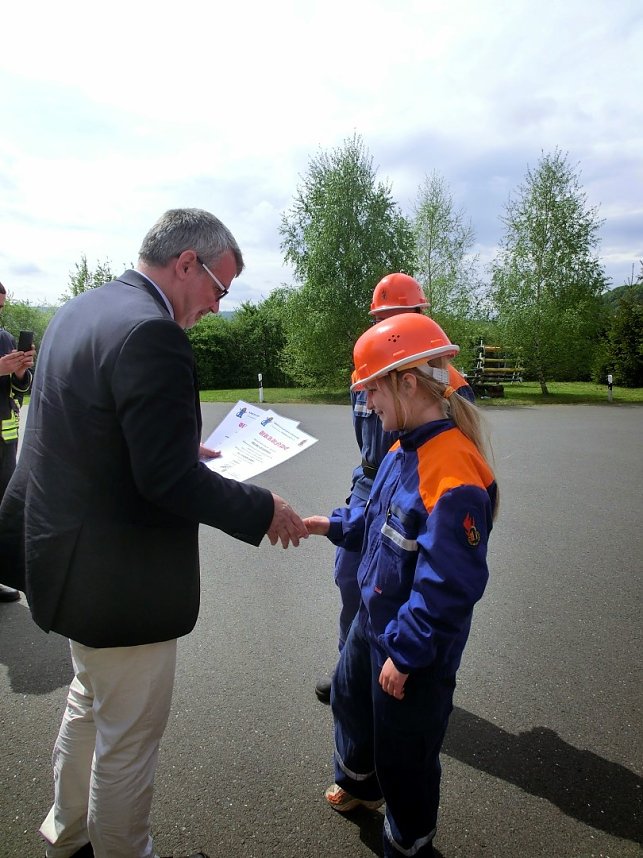 Feuerwehrnachwuchs wird ausgebildet