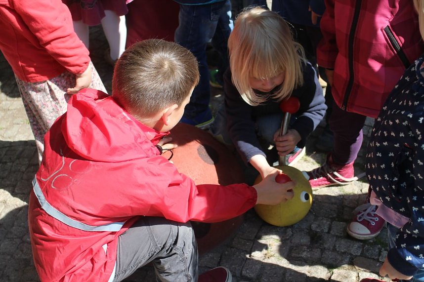 Neuer Kletterbaum in Nordh&auml;user Altstadt freigegeben