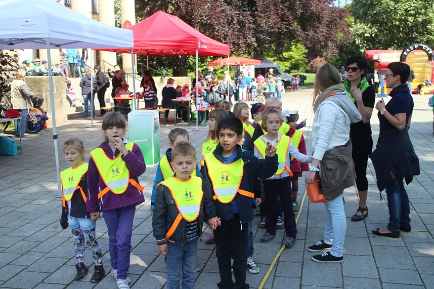 Sicherheit braucht K&ouml;pfchen - seit gut zehn Jahren organisiert die Kreissparkasse Nordhausen die Verkehrsschulungen f&uuml;r angehende Grundsch&uuml;ler